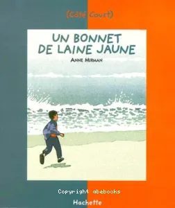 Un Bonnet de laine jaune