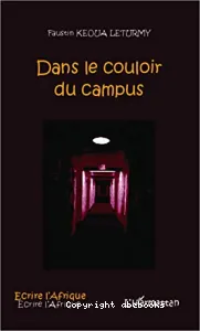 Dans le couloir du campus