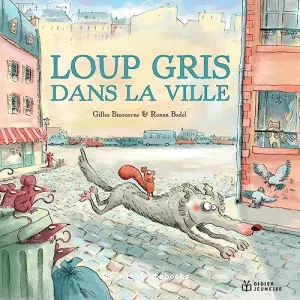 Loup gris dans la ville